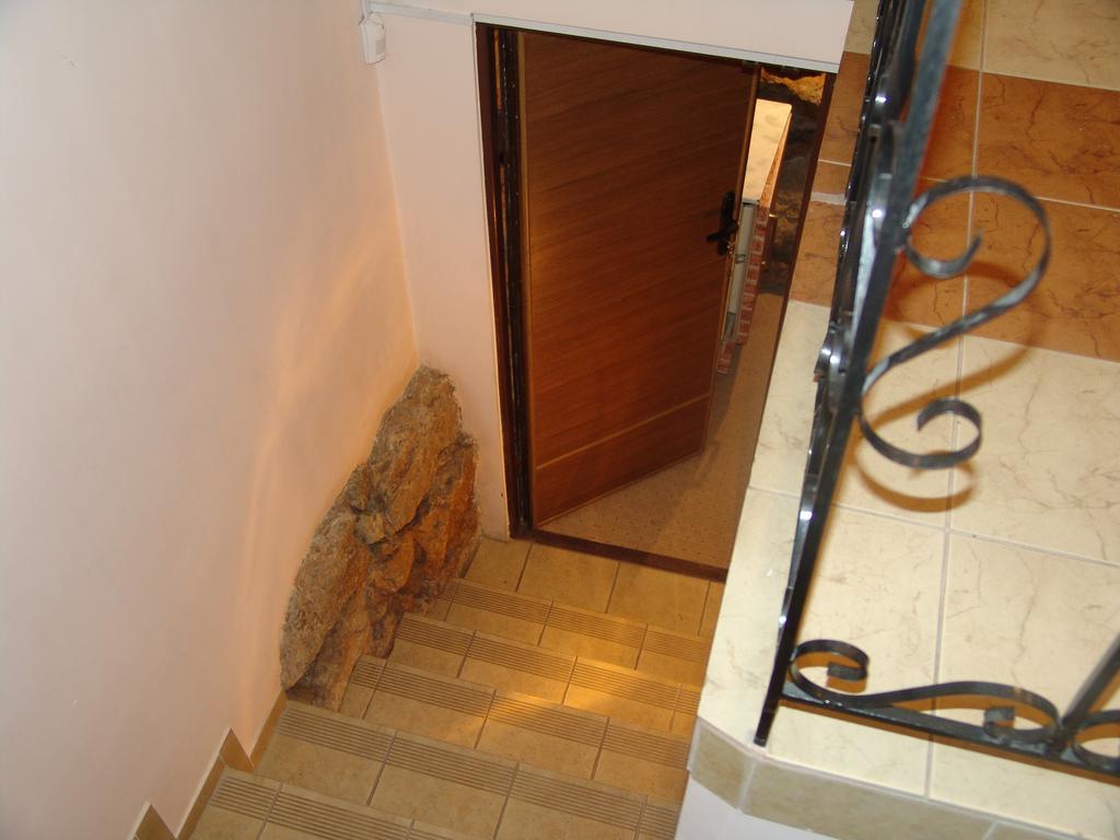 Niko Hostel Lviv Exterior foto